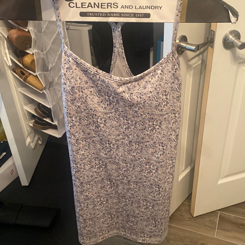 Lululemon Razorback tank